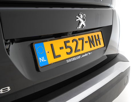 Peugeot e-2008 EV Blue Lease Allure 50 kWh [ 3-Fase ] (INCL-BTW) Aut. *DIGI-COCKPIT | ADAPT.CRUISE | FULL-LED | 1/2-LEATHER| KEYLESS | CAMERA | NAVI-FULLMAP | LANE-ASSIST | ECC | PDC | DAB + | SPORT-SEATS | 17''ALU*