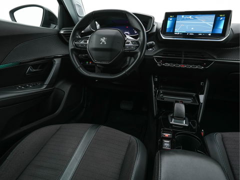 Peugeot e-2008 EV Blue Lease Allure 50 kWh [ 3-Fase ] (INCL-BTW) Aut. *DIGI-COCKPIT | ADAPT.CRUISE | FULL-LED | 1/2-LEATHER| KEYLESS | CAMERA | NAVI-FULLMAP | LANE-ASSIST | ECC | PDC | DAB + | SPORT-SEATS | 17''ALU*
