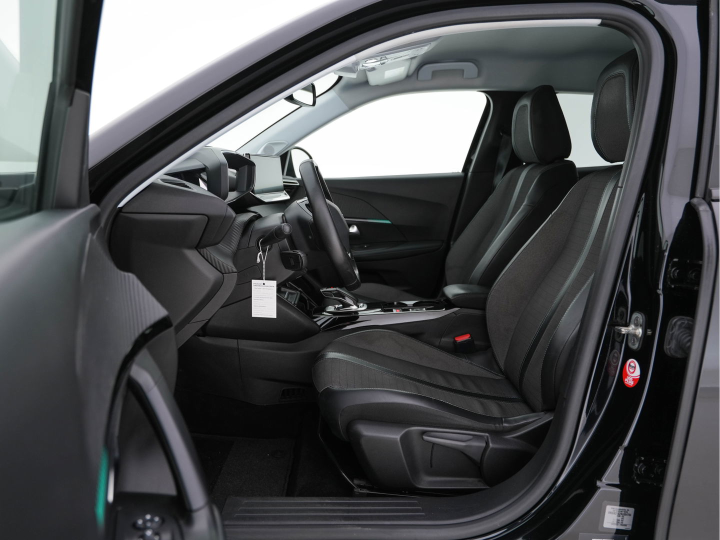Peugeot e-2008 EV Blue Lease Allure 50 kWh [ 3-Fase ] (INCL-BTW) Aut. *DIGI-COCKPIT | ADAPT.CRUISE | FULL-LED | 1/2-LEATHER| KEYLESS | CAMERA | NAVI-FULLMAP | LANE-ASSIST | ECC | PDC | DAB + | SPORT-SEATS | 17''ALU*