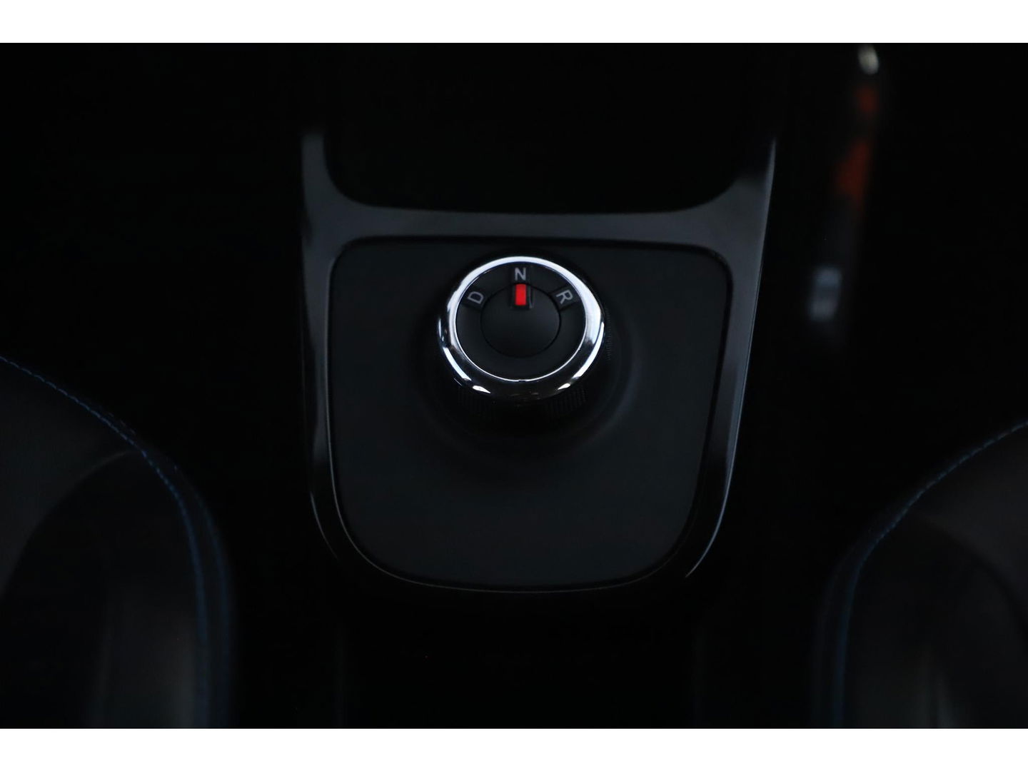 Dacia Spring Business 27 kWh Automaat Leder Navigatie Camera Airco Cruise 14 inch LMV Elektrische Ramen Dealer Onderhouden!