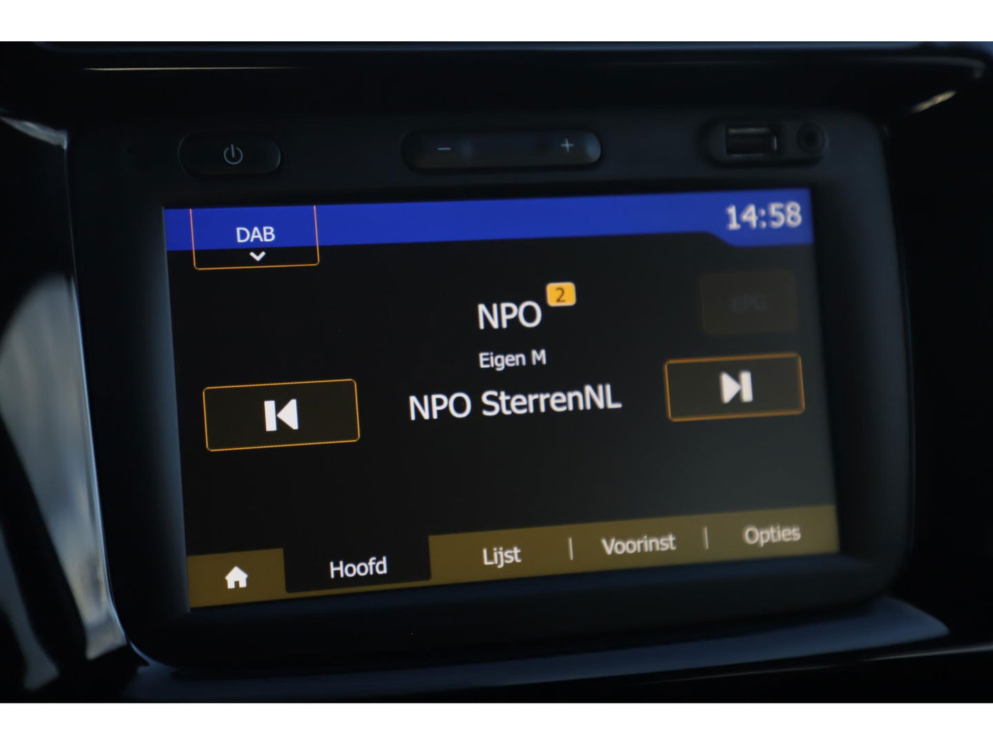 Dacia Spring Business 27 kWh Automaat Leder Navigatie Camera Airco Cruise 14 inch LMV Elektrische Ramen Dealer Onderhouden!