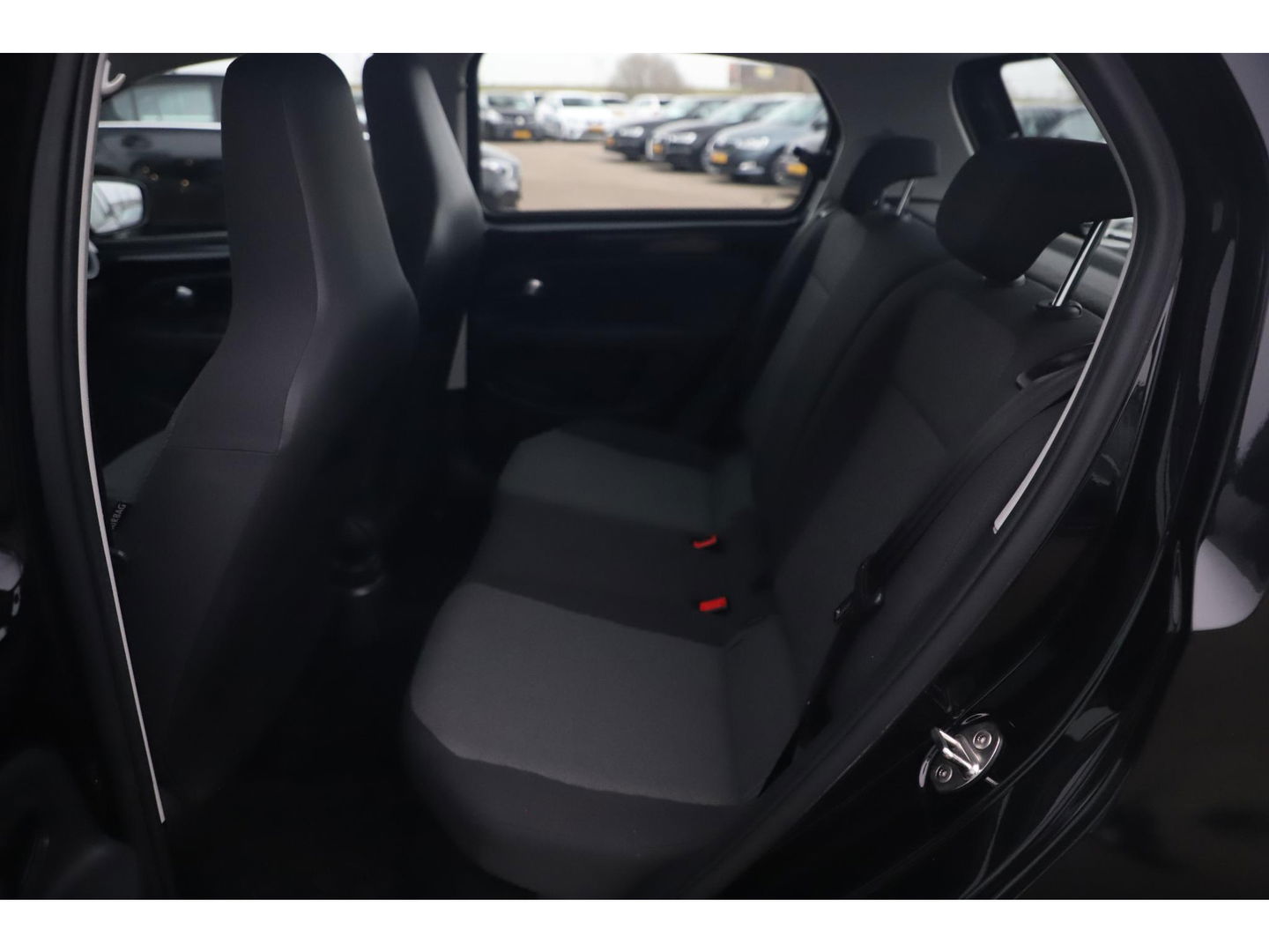 Volkswagen up! 1.0 move up! BlueMotion 5 Deurs Navigatie Airco Radio Bluetooth Elektrische Ramen Nette auto!