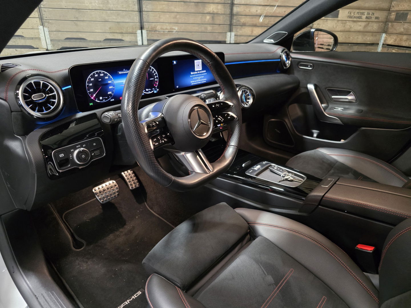 Mercedes-Benz CLA-Klasse Shooting Brake 250 e Star Edition AMG Line Plus Pano LED Camera Sfeer LM