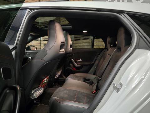 Mercedes-Benz CLA-Klasse Shooting Brake 250 e Star Edition AMG Line Plus Pano LED Camera Sfeer LM