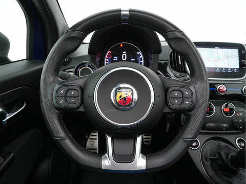 Abarth 500 C 1.4 T-Jet Yamaha Factory Racing Edition Monster [ 1 of 2000 ] *! POCKET-ROCKET ! | NAVI-FULLMAP | XENON | APP.CONNECT | SPORT-EXHAUST | DAB | SPORT-SEATS | 17"ALU*