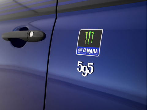 Abarth 500 C 1.4 T-Jet Yamaha Factory Racing Edition Monster [ 1 of 2000 ] *! POCKET-ROCKET ! | NAVI-FULLMAP | XENON | APP.CONNECT | SPORT-EXHAUST | DAB | SPORT-SEATS | 17"ALU*
