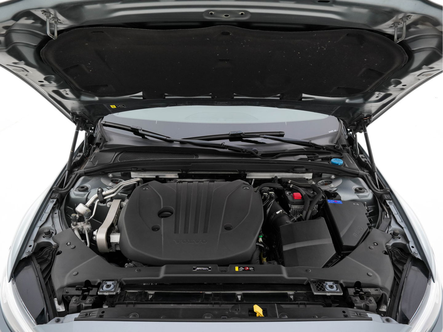 Volvo S60 2.0 B3 R-Design-Sport-Pack Aut.*LEATHER-MICROFIBRE | FULL-LED | DIGI-COCKPIT | BLIND-SPOT | CAMERA | NAVI-FULLMAP | MEMORY-PACK | LANE-ASSIST | TOWBAR | CRUISE | BLIS | APP.CONNECT | SPORT-SEATS | 18''ALU*