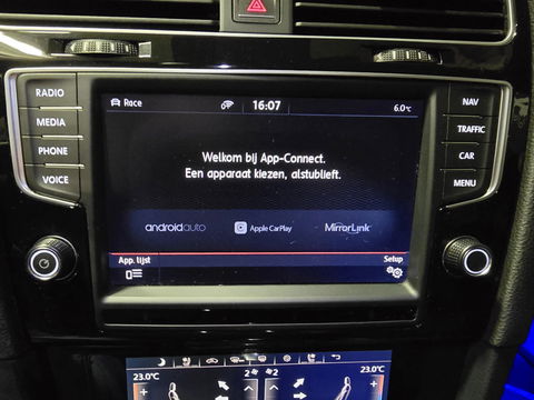 Volkswagen Golf 2.0 TSI R 4Motion Pano LED Leder Clima Camera Navi LM