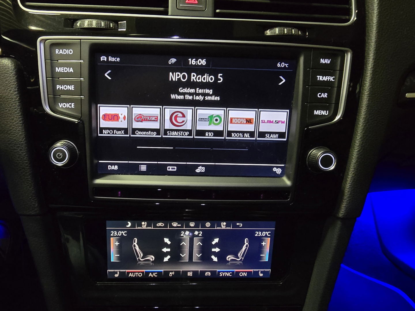 Volkswagen Golf 2.0 TSI R 4Motion Pano LED Leder Clima Camera Navi LM