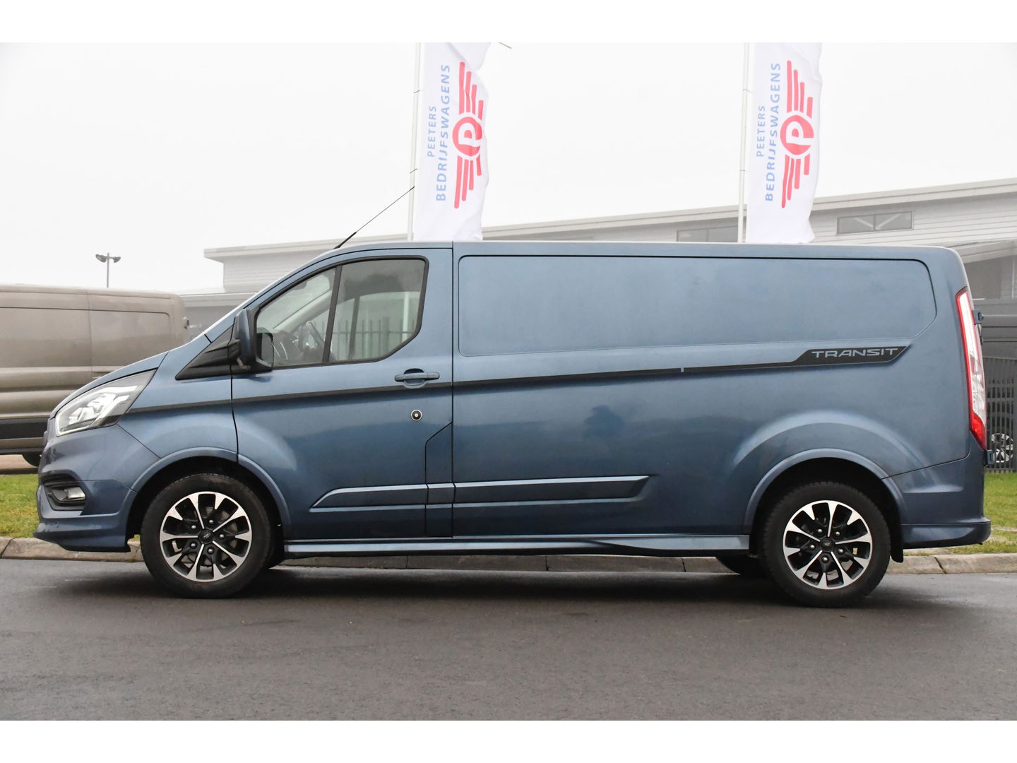 Ford Transit Custom 310 2.0 TDCI L2H1 Sport Cruise, Carplay, 170PK, Multimedia, Sensoren, Stoelverwarming, UNIEK!