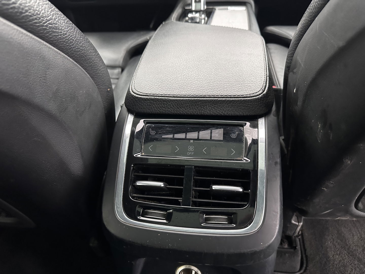 Volvo XC90 2.0 T8 Twin Engine AWD Inscription 7-Pers.#ONBOARD CHARGER DEFECT # Aut. (INCL.BTW) *PANO | NAPPA-VOLLEDER | FULL-LED | MEMORY-PACK | KEYLESS | DAB | NAVI-FULLMAP | CAMERA | VIRTUAL-COCKPIT | COMFORT-SEATS | 22"ALU*