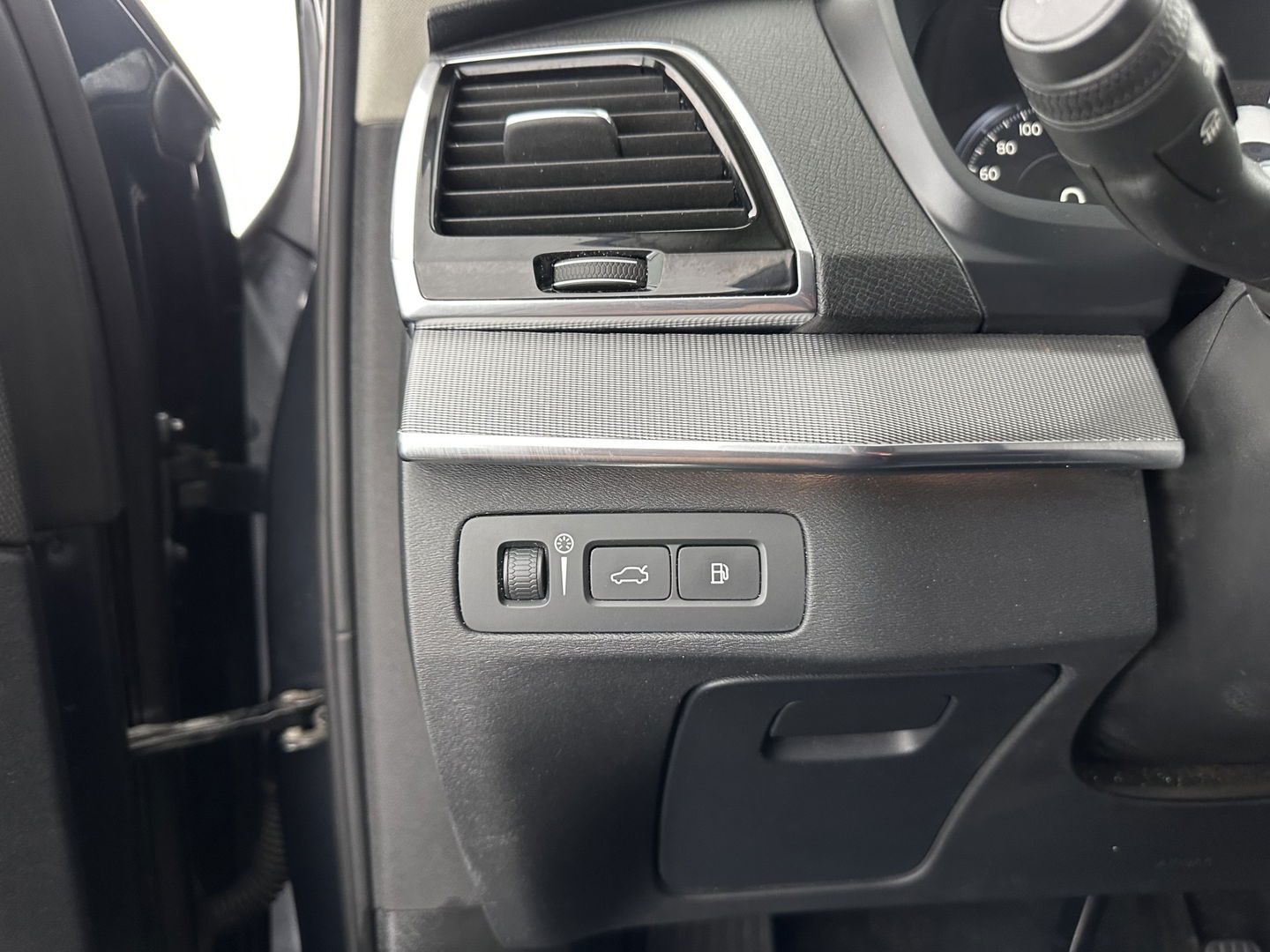 Volvo XC90 2.0 T8 Twin Engine AWD Inscription 7-Pers.#ONBOARD CHARGER DEFECT # Aut. (INCL.BTW) *PANO | NAPPA-VOLLEDER | FULL-LED | MEMORY-PACK | KEYLESS | DAB | NAVI-FULLMAP | CAMERA | VIRTUAL-COCKPIT | COMFORT-SEATS | 22"ALU*