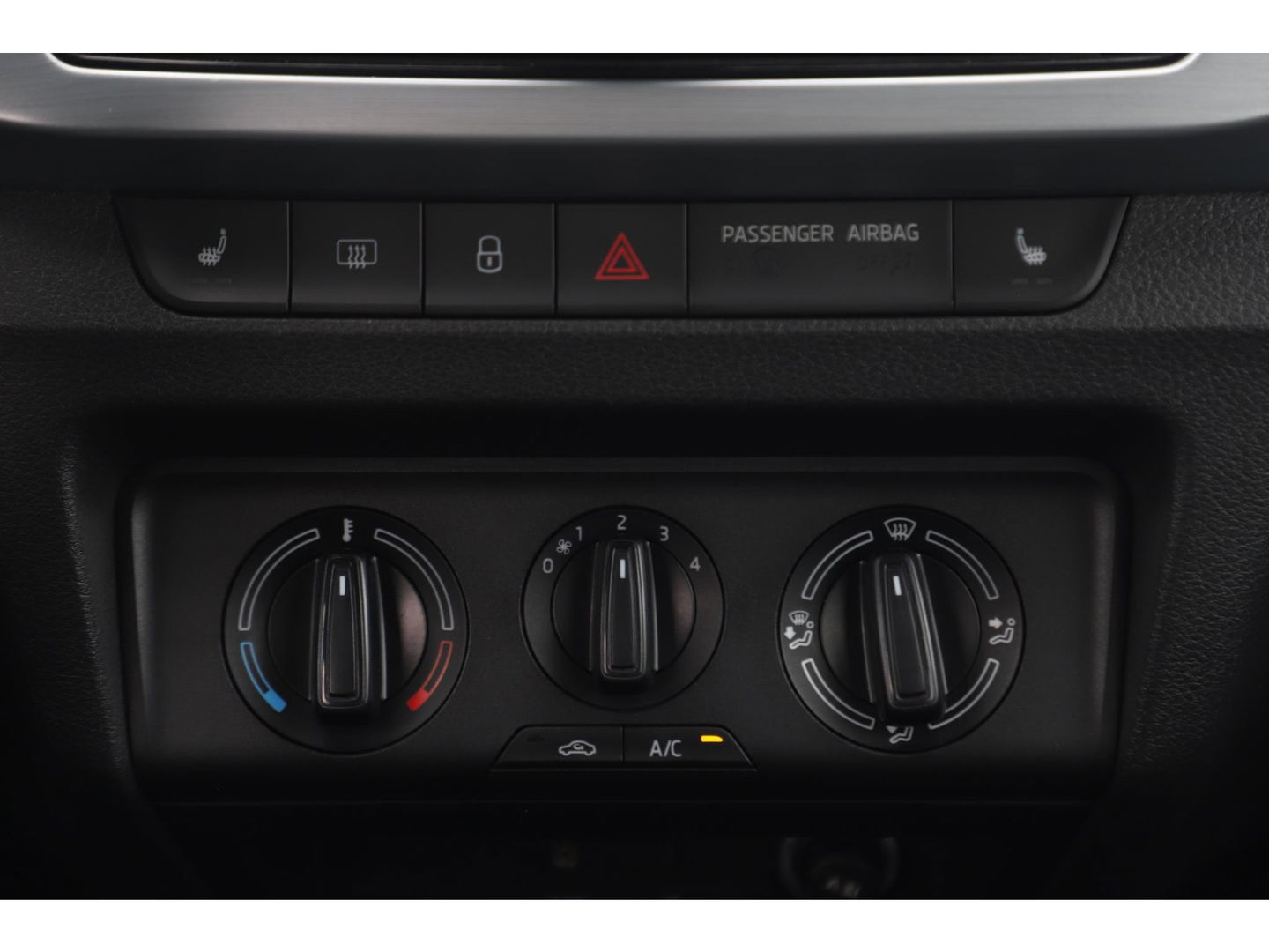 Škoda Fabia Combi 1.0 TSI Ambition 95PK Radio Airco Cruise Elektrische Ramen CV