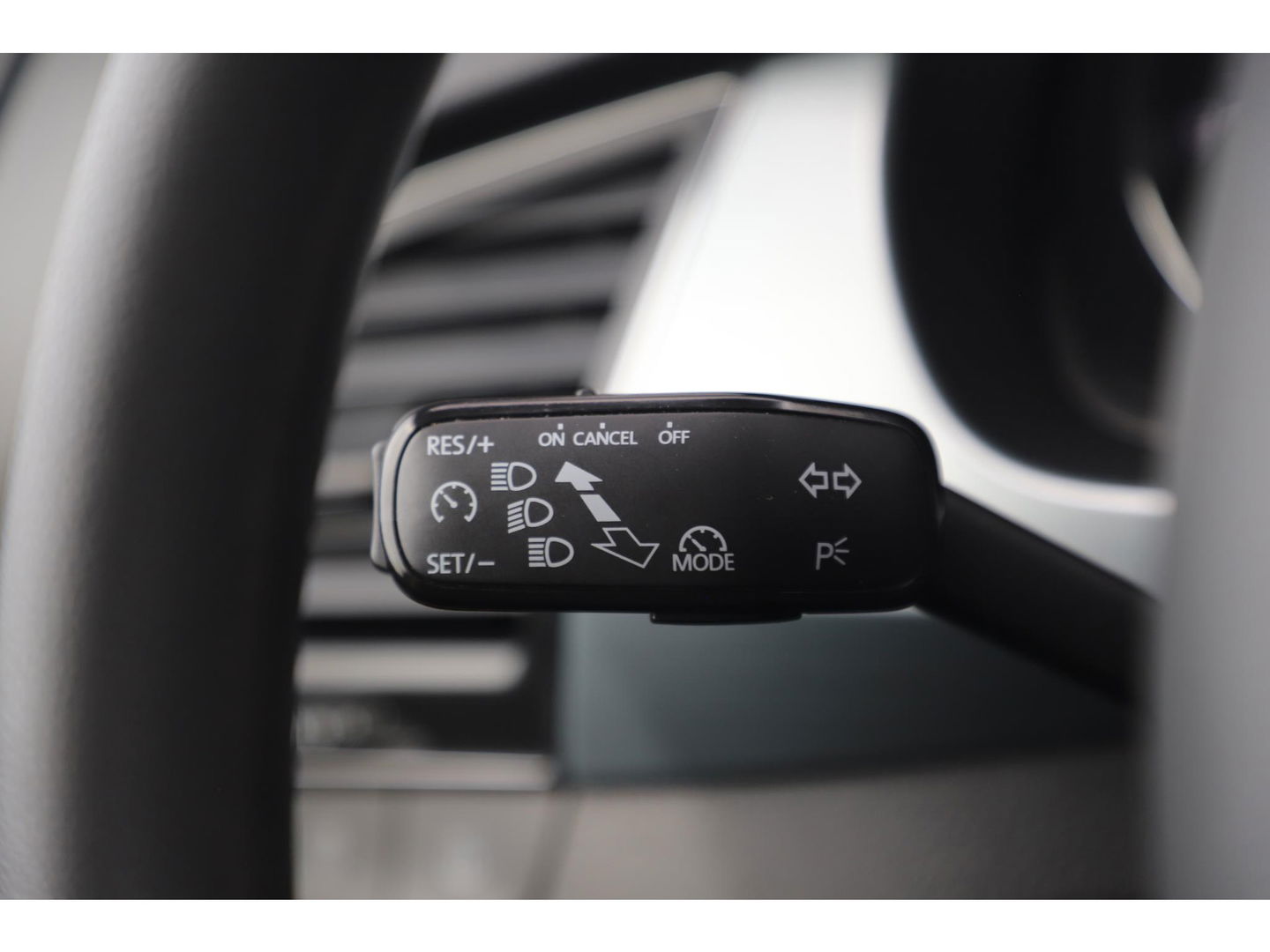 Škoda Fabia Combi 1.0 TSI Ambition 95PK Radio Airco Cruise Elektrische Ramen CV