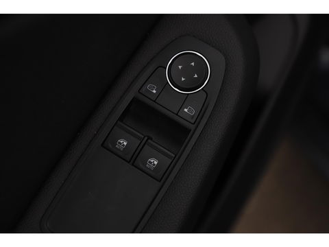 Renault Clio 1.0 TCe Zen 100PK Navigatie Airco Cruise Lane Assist LED Carplay Bluetooth