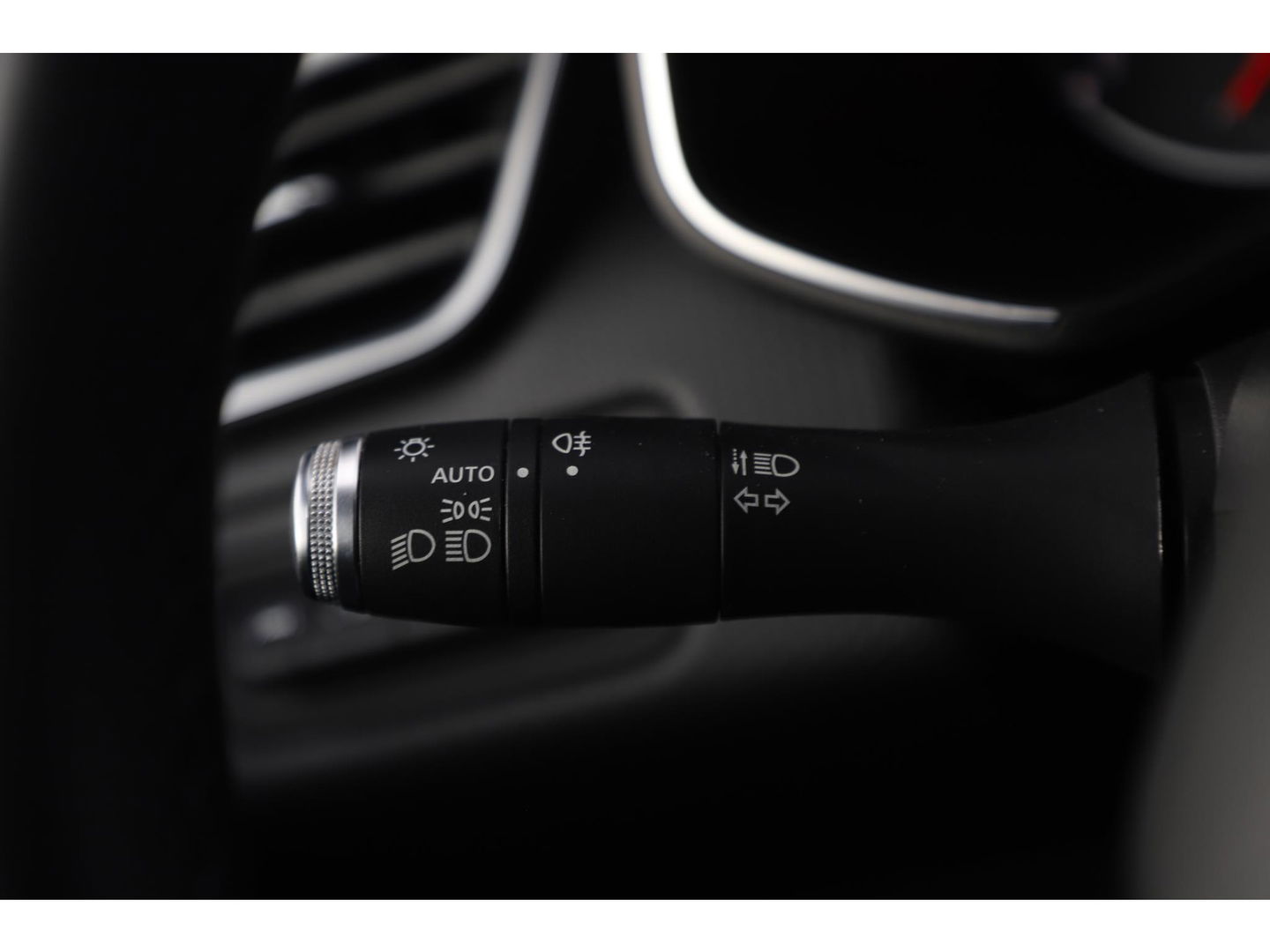Renault Clio 1.0 TCe Zen 100PK Navigatie Airco Cruise Lane Assist LED Carplay Bluetooth