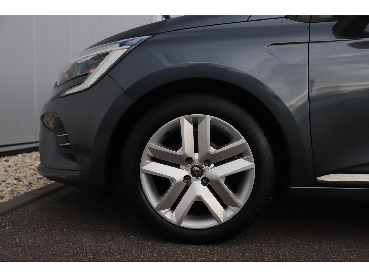 Renault Clio 1.0 TCe Zen 100PK Navigatie Airco Cruise Lane Assist LED Carplay Bluetooth