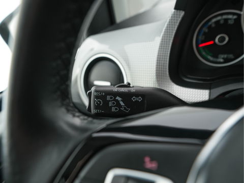 Volkswagen e-Up! Aut. *CCS-FASTLOADER | COMFORT-SEATS | AIRCO | HEATED-SEATS | CRUISE | AMBIENT-LIGHT | DAB+ | 15''ALU*