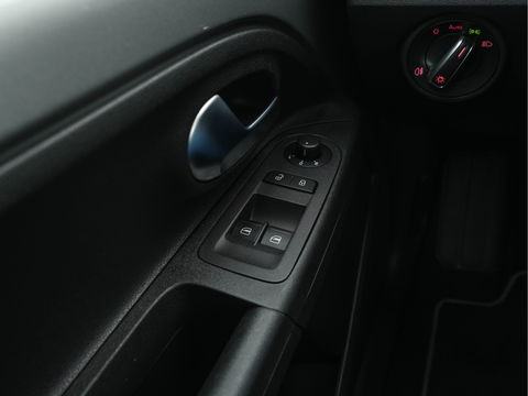 Volkswagen e-Up! Aut. *CCS-FASTLOADER | COMFORT-SEATS | AIRCO | HEATED-SEATS | CRUISE | AMBIENT-LIGHT | DAB+ | 15''ALU*