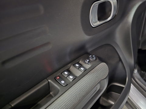 Citroën C3 Aircross 1.5 BlueHDI S&S Business Shine Panorama Navi Clima LM 120 pk!