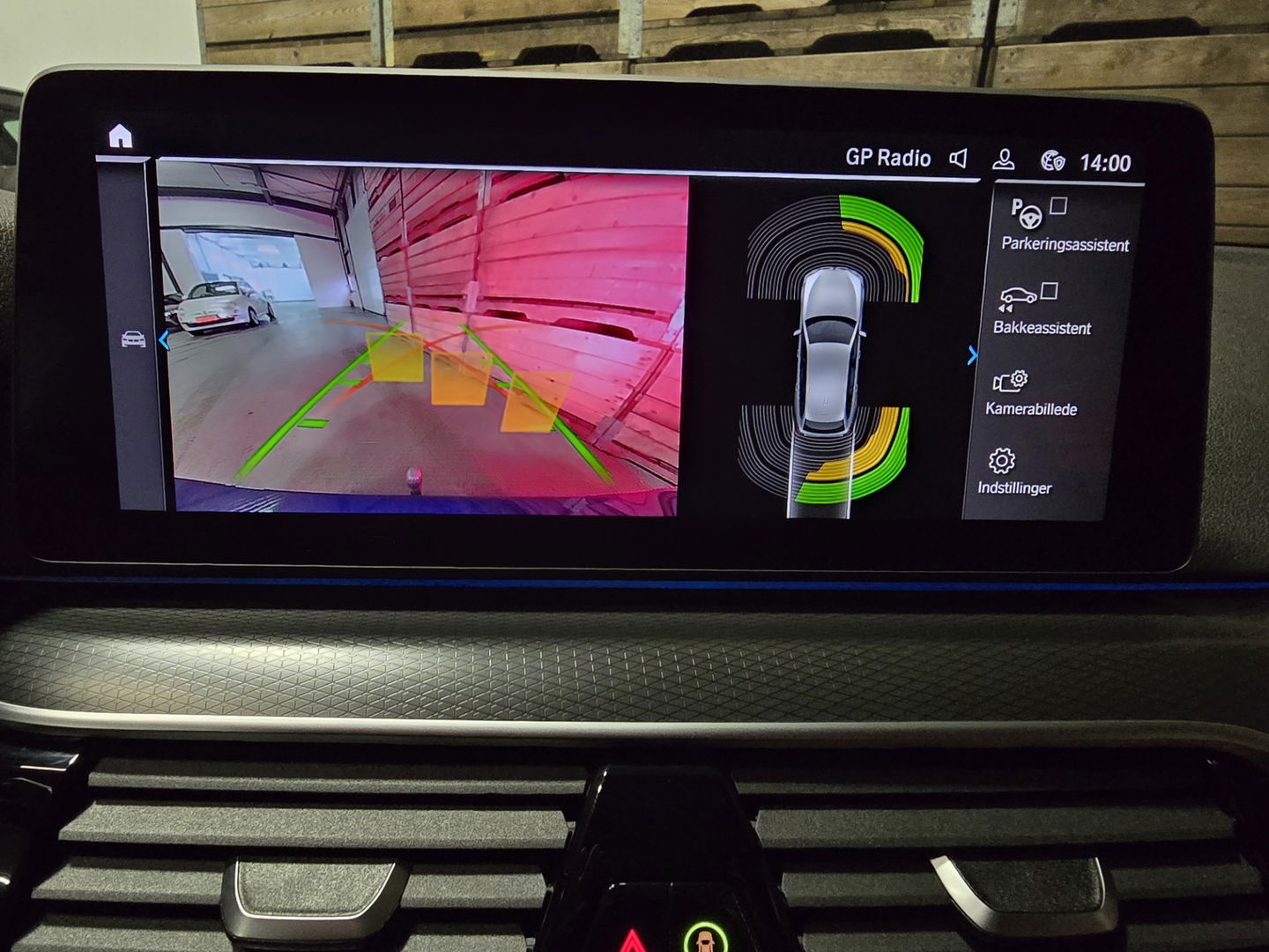 BMW 5 Serie Touring 530e xDrive Business Edition Plus M-Sport Pano Leder Camera Trekhaak