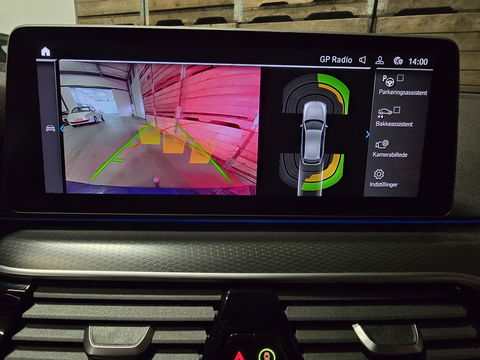 BMW 5 Serie Touring 530e xDrive Business Edition Plus M-Sport Pano Leder Camera Trekhaak