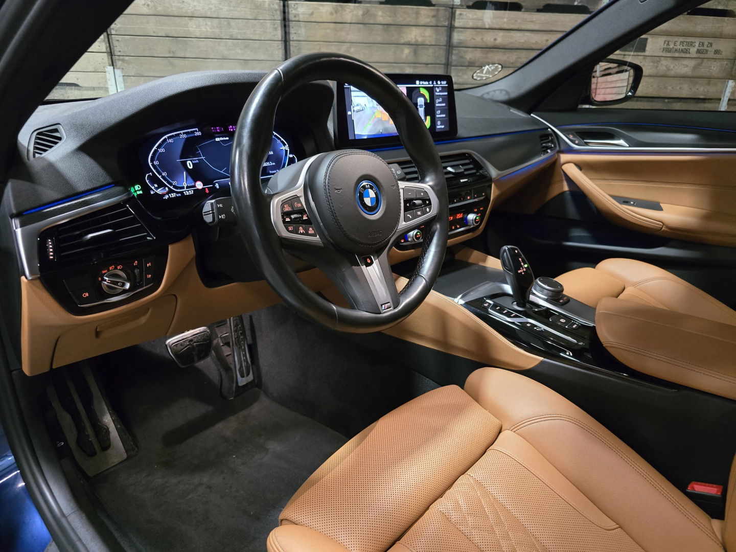 BMW 5 Serie Touring 530e xDrive Business Edition Plus M-Sport Pano Leder Camera Trekhaak