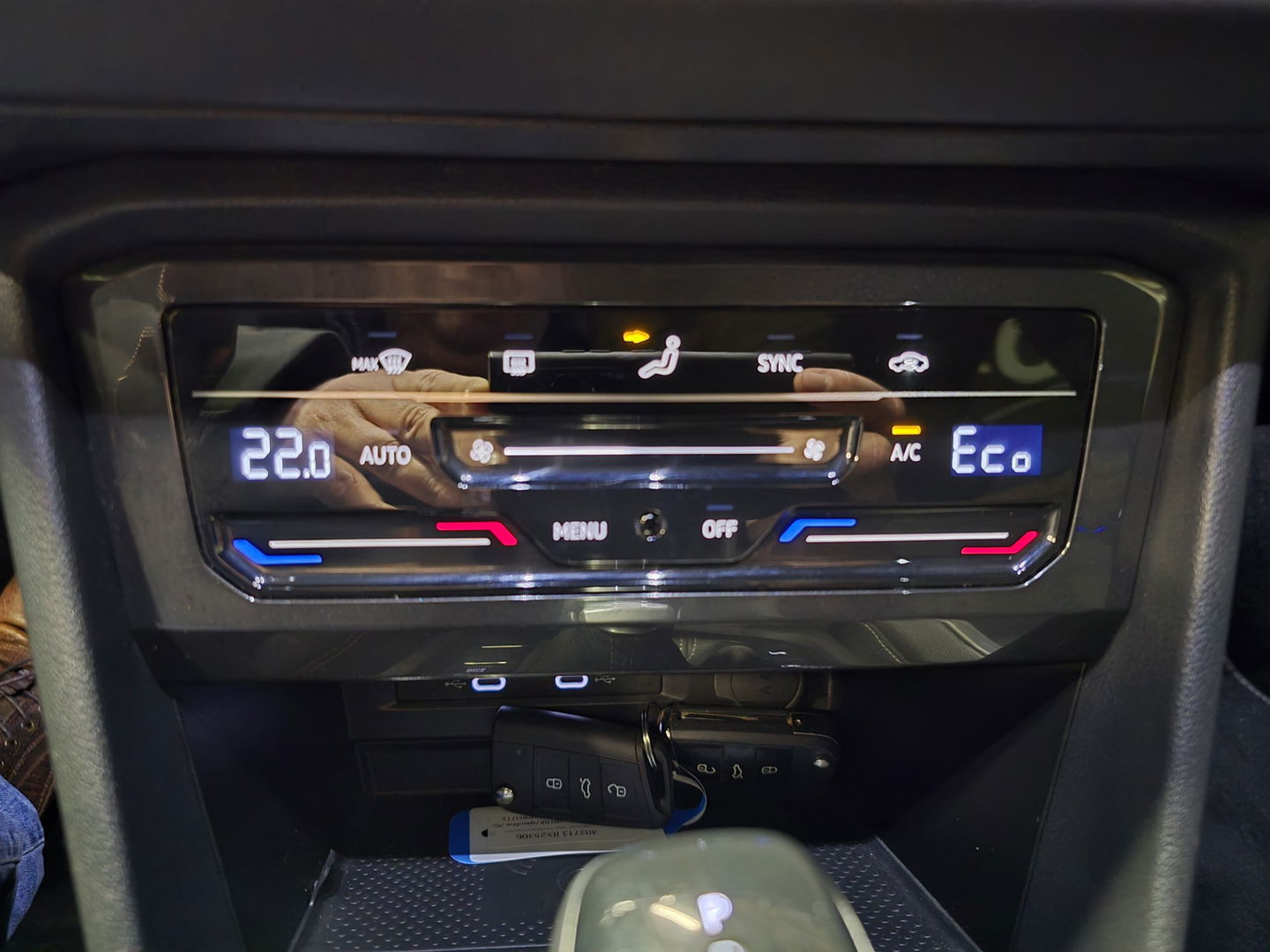 Volkswagen Tiguan 1.4 TSI eHybrid R-Line Business Blackstyle Pano 19"LM