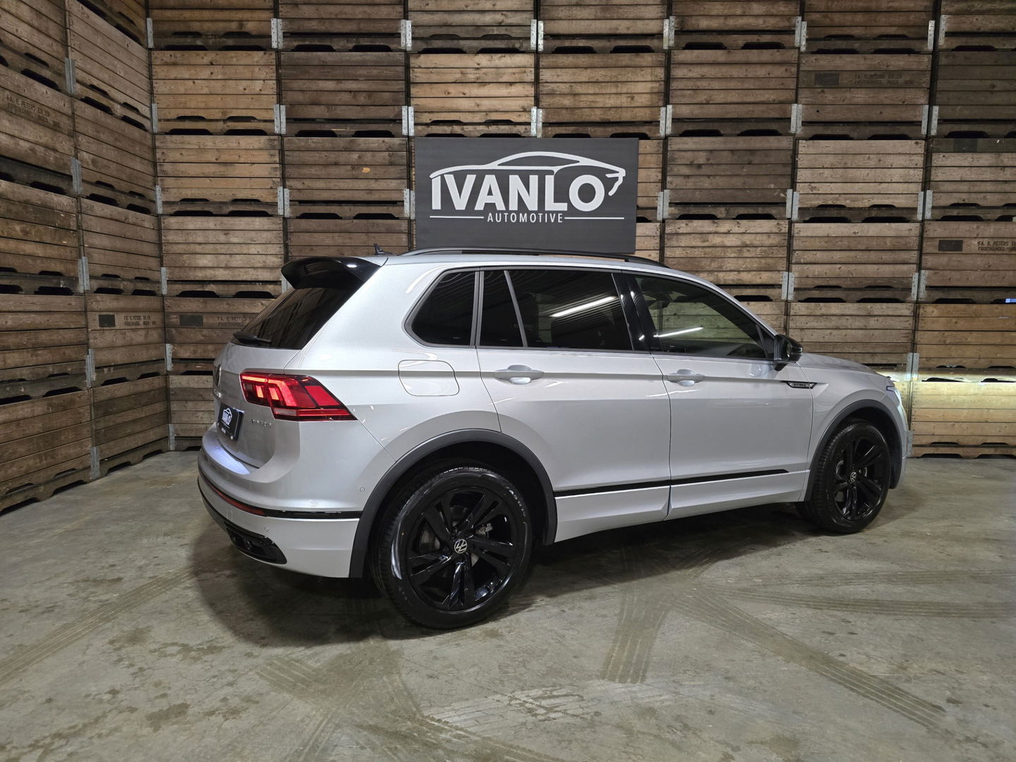 Volkswagen Tiguan 1.4 TSI eHybrid R-Line Business Blackstyle Pano 19"LM