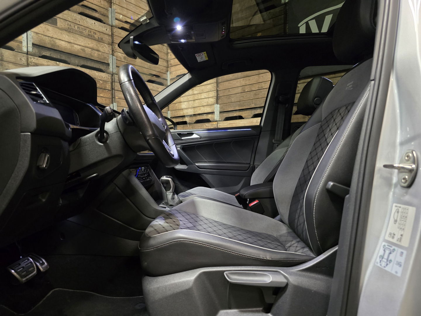 Volkswagen Tiguan 1.4 TSI eHybrid R-Line Business Blackstyle Pano 19"LM