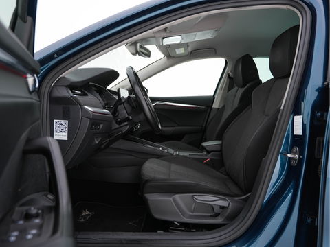 Škoda Octavia Combi 2.0 TDI Aut. *ADAPTIVE-CRUISE | FULL-LED | DIGI-COCKPIT | KEYLESS | DAB+ | NAVI-FULLMAP | ECC | PDC | TOWBAR | APP.CONNECT  | AMBIENT-LIGHT | SHIFT-PADDLES | COMFORT-SEATS | 18''ALU*