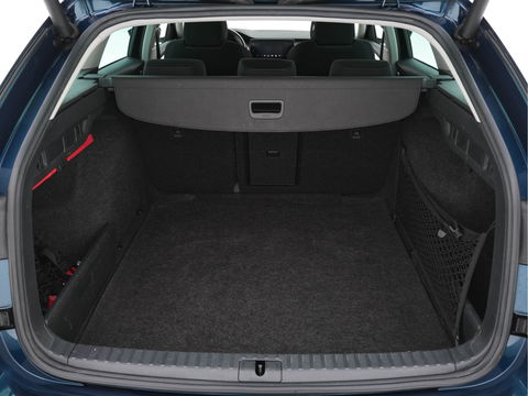 Škoda Octavia Combi 2.0 TDI Aut. *ADAPTIVE-CRUISE | FULL-LED | DIGI-COCKPIT | KEYLESS | DAB+ | NAVI-FULLMAP | ECC | PDC | TOWBAR | APP.CONNECT  | AMBIENT-LIGHT | SHIFT-PADDLES | COMFORT-SEATS | 18''ALU*