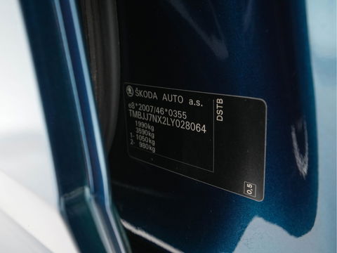 Škoda Octavia Combi 2.0 TDI Aut. *ADAPTIVE-CRUISE | FULL-LED | DIGI-COCKPIT | KEYLESS | DAB+ | NAVI-FULLMAP | ECC | PDC | TOWBAR | APP.CONNECT  | AMBIENT-LIGHT | SHIFT-PADDLES | COMFORT-SEATS | 18''ALU*