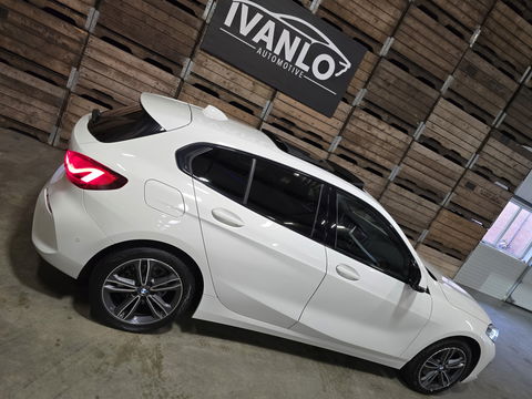 BMW 1-serie 118i High Executive Sport Line Pano LED VCP PDC Trekhaak LM
