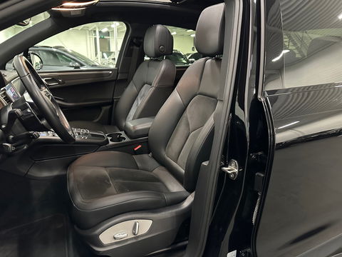 Porsche Macan 2.0 252PK Panorama|ACC|Trekhaak|21”|Alcantara