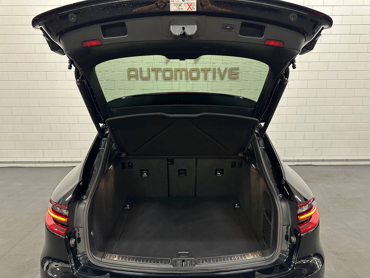 Porsche Macan 2.0 252PK Panorama|ACC|Trekhaak|21”|Alcantara