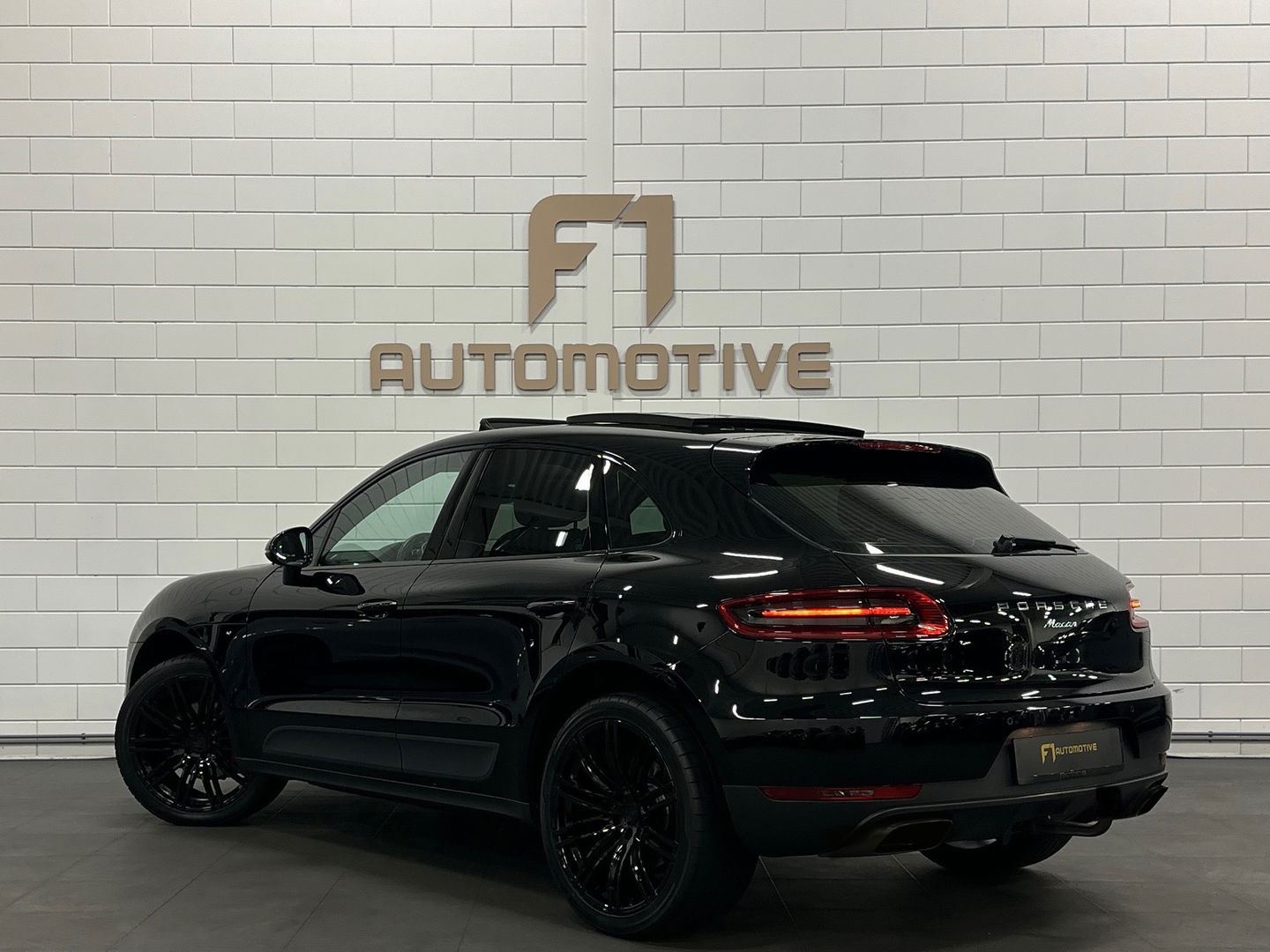 Porsche Macan 2.0 252PK Panorama|ACC|Trekhaak|21”|Alcantara