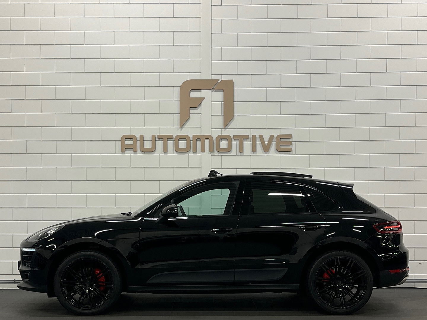 Porsche Macan 2.0 252PK Panorama|ACC|Trekhaak|21”|Alcantara