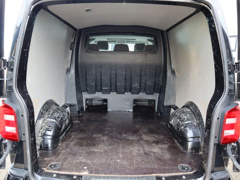 Volkswagen Transporter 2.0 TDI 150pk Euro 6 Automaat L2 Lang DC 5 Pers. - 2x Schuifdr - Navi - Trekhaak