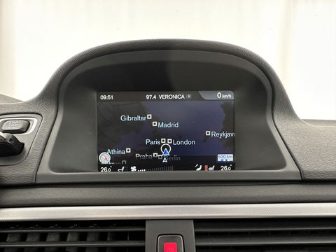 Volvo V70 2.0 D4 Nordic+ Luxury-Line Aut. *PANO | FULL-LEATHER | BI-XENON | NAVI-FULLMAP | MEMORY-PACK | ECC | HEATED-SEATS | PDC | CRUISE | TOWBAR | COMFORT-SEATS | 17''ALU*