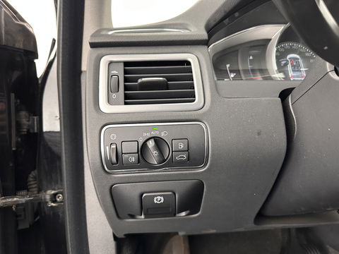 Volvo V70 2.0 D4 Nordic+ Luxury-Line Aut. *PANO | FULL-LEATHER | BI-XENON | NAVI-FULLMAP | MEMORY-PACK | ECC | HEATED-SEATS | PDC | CRUISE | TOWBAR | COMFORT-SEATS | 17''ALU*