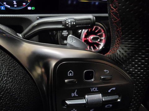 Mercedes-Benz CLA-Klasse Shooting Brake 200 Business Solution AMG Pano LED Camera Sfeer Memory LM