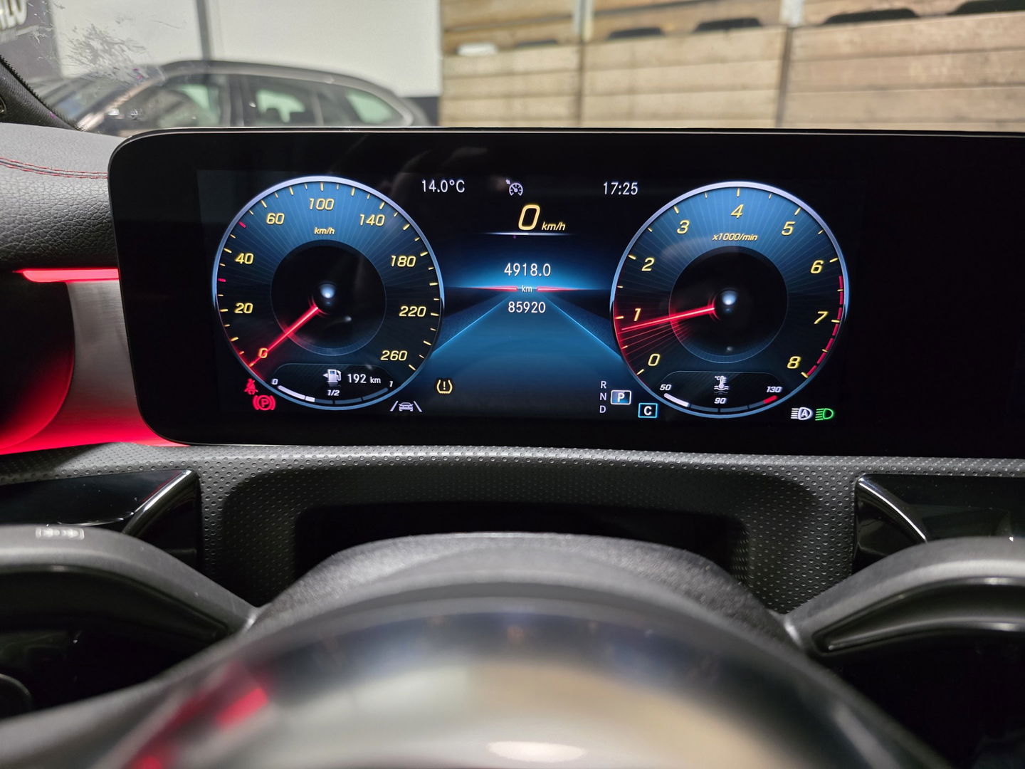 Mercedes-Benz CLA-Klasse Shooting Brake 200 Business Solution AMG Pano LED Camera Sfeer Memory LM