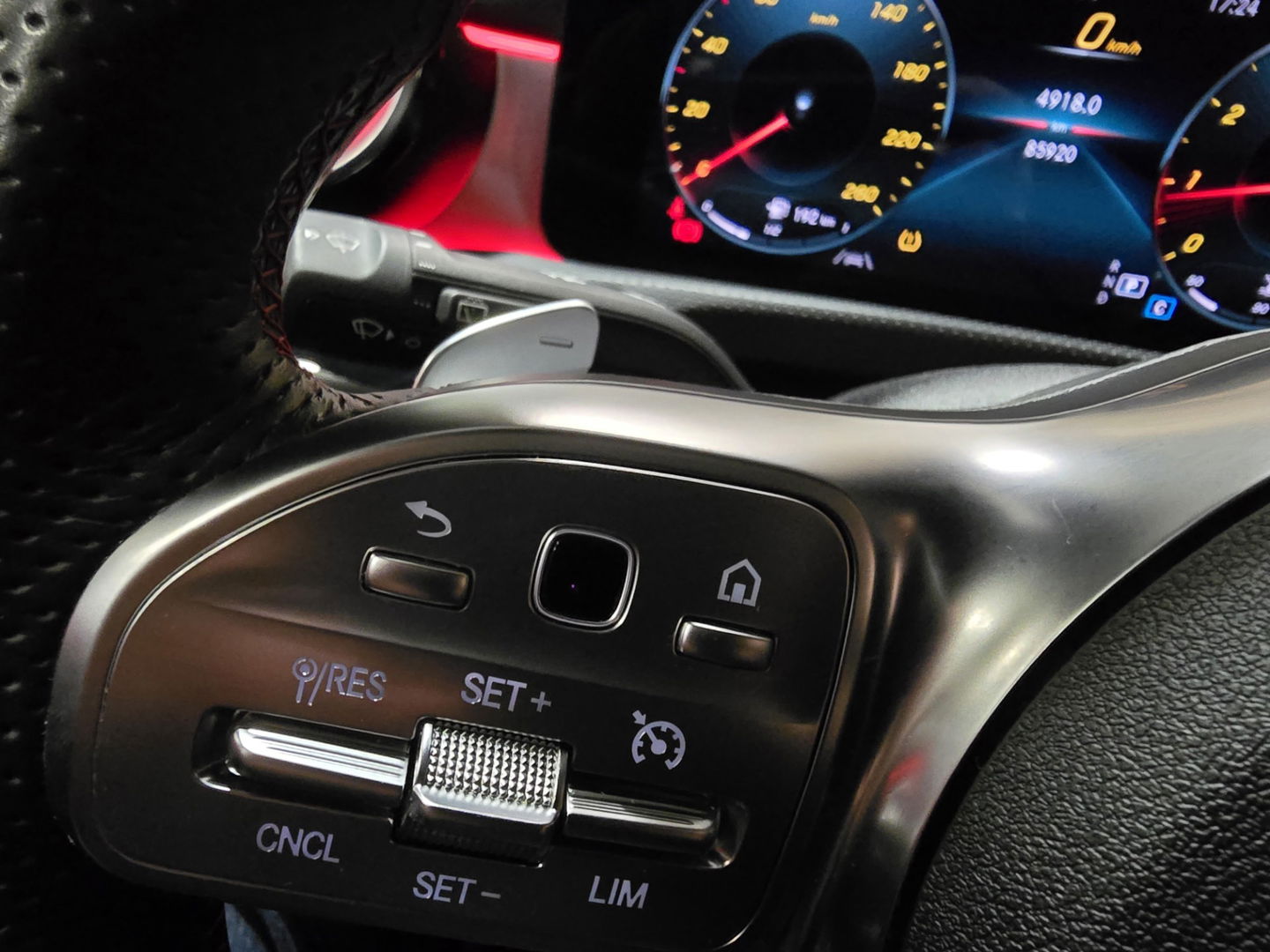 Mercedes-Benz CLA-Klasse Shooting Brake 200 Business Solution AMG Pano LED Camera Sfeer Memory LM