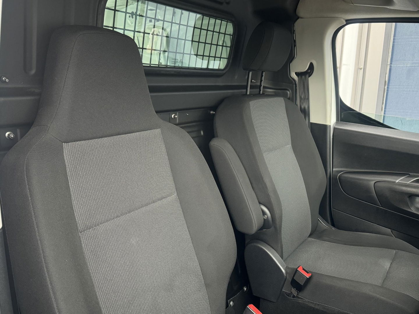 Peugeot Partner 1.5 BlueHDI Premium AIRCO / CRUISE CONTROLE / NAVI / N.A.P / EURO 6