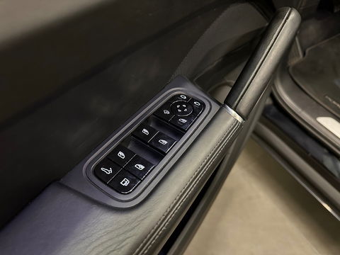 Porsche Cayenne Coupé 3.0 E-Hybrid Pano|Sportdesign|BOSE|360