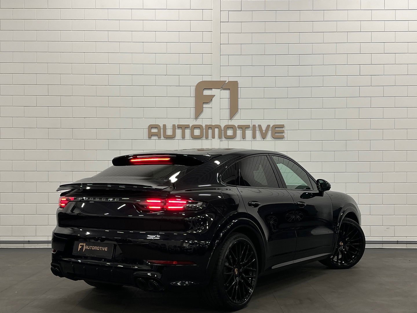 Porsche Cayenne Coupé 3.0 E-Hybrid Pano|Sportdesign|BOSE|360