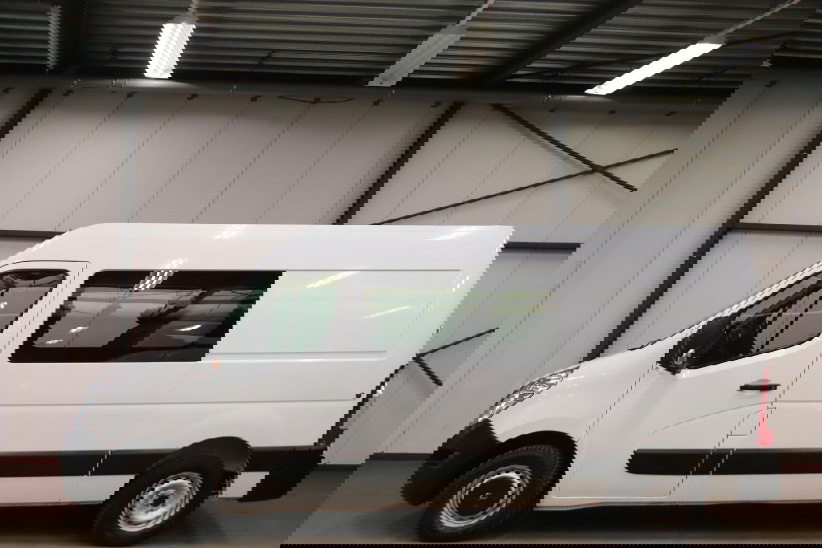 Renault Master T35 2.3 dCi L2H2 DUBBEL CABINE TREKHAAK