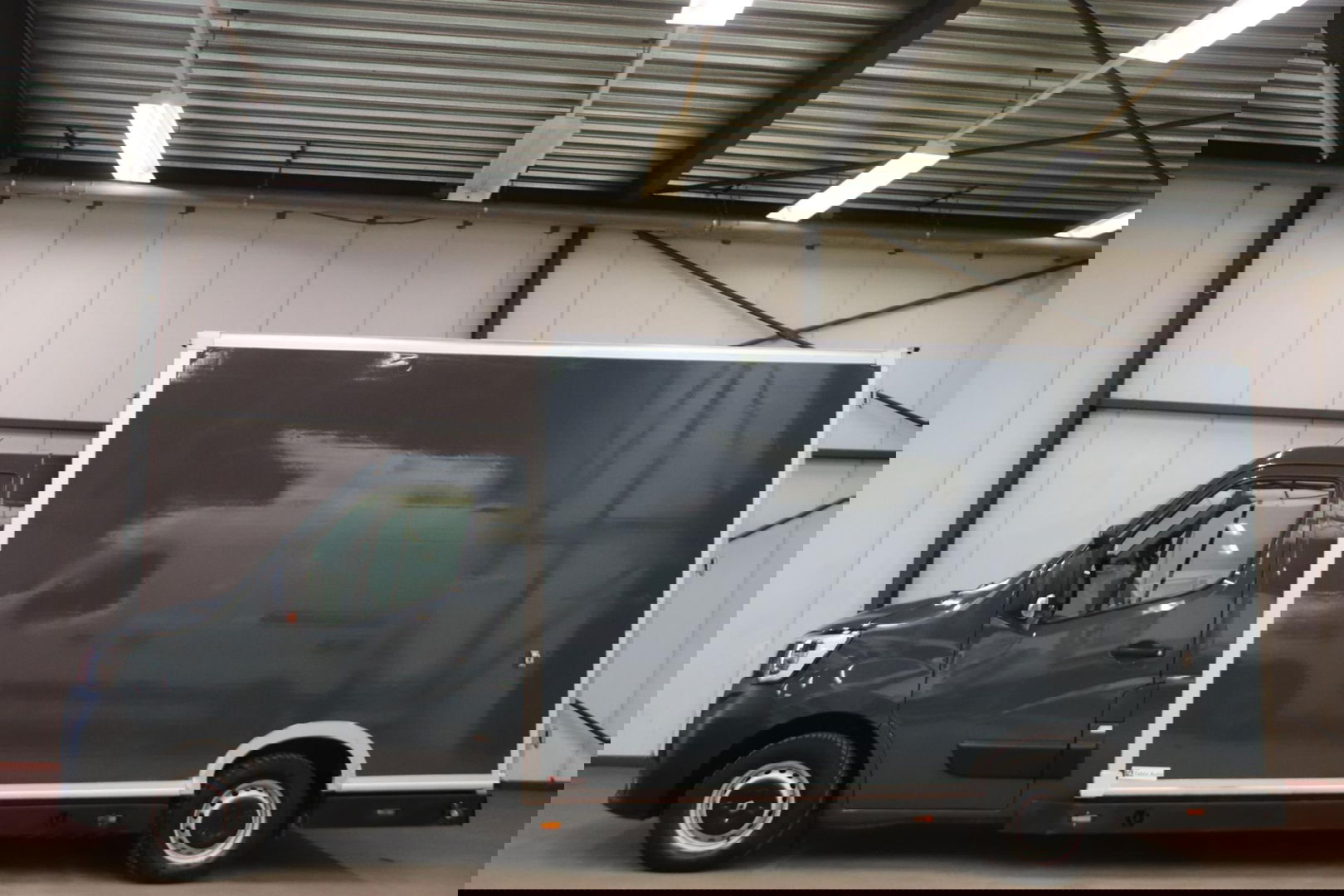 Renault Master 150PK AUTOMAAT LOWLINER VERKOOPWAGEN