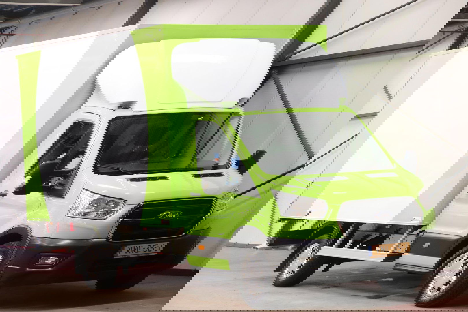 Ford Transit 350 2.0 TDCI BAKWAGEN MEUBELBAK AUTOMAAT EURO 6